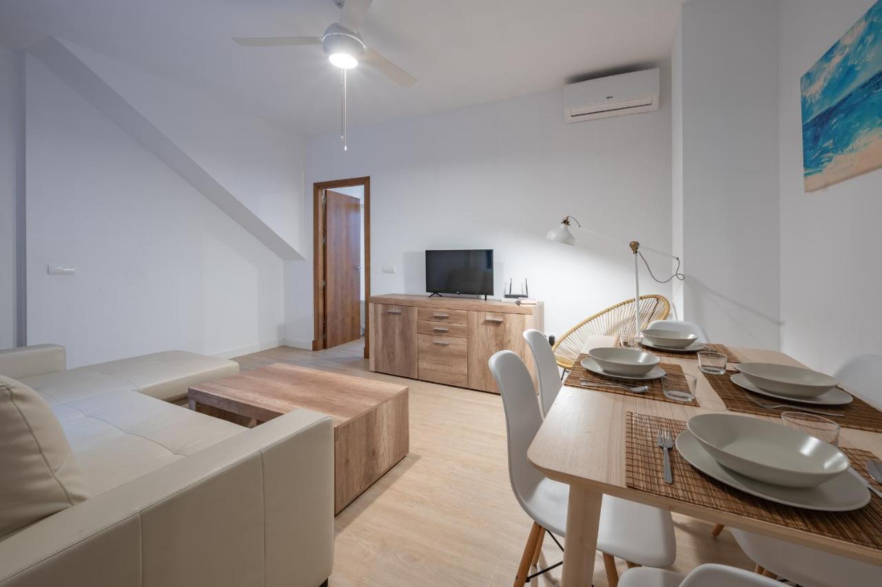 Dona Elvira Parras Apartment Malaga Bagian luar foto