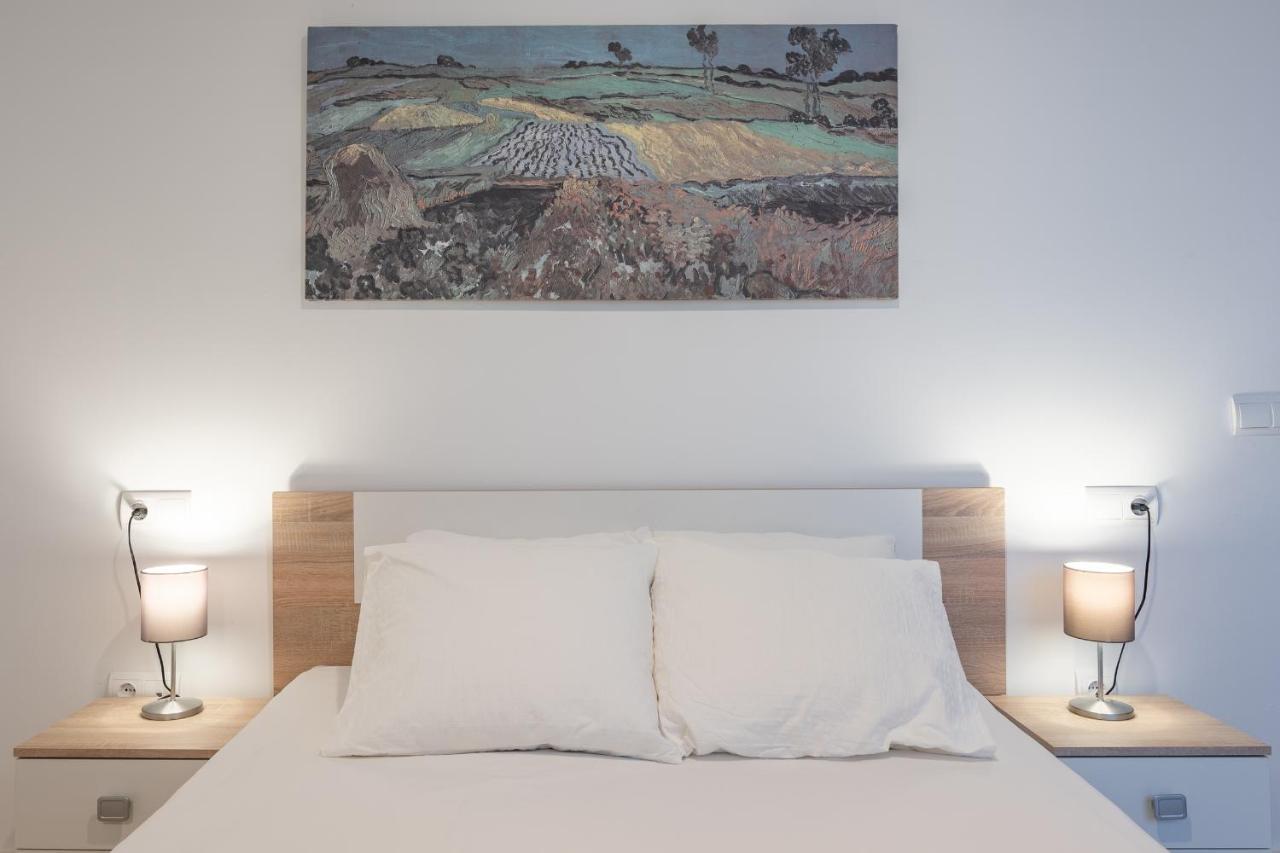 Dona Elvira Parras Apartment Malaga Bagian luar foto