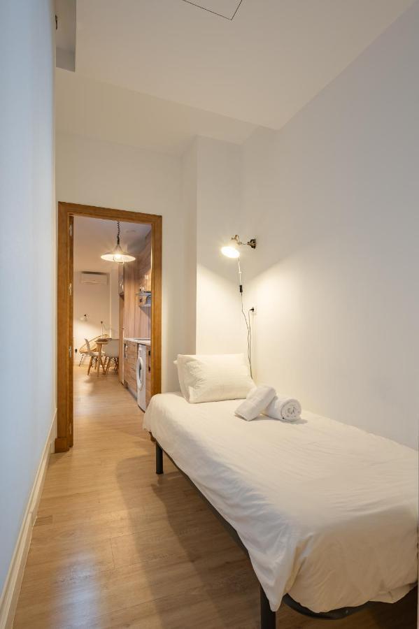 Dona Elvira Parras Apartment Malaga Bagian luar foto