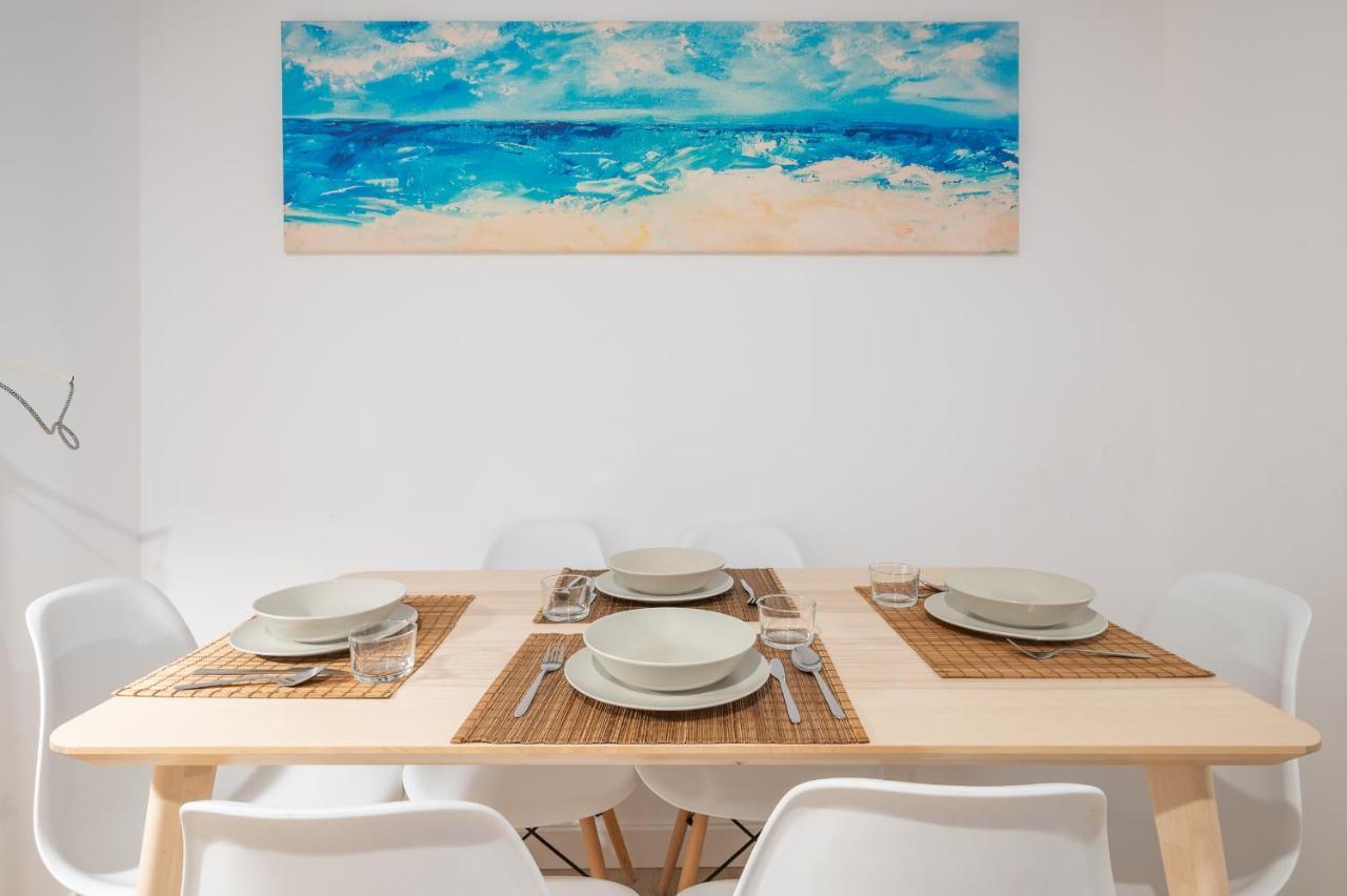 Dona Elvira Parras Apartment Malaga Bagian luar foto