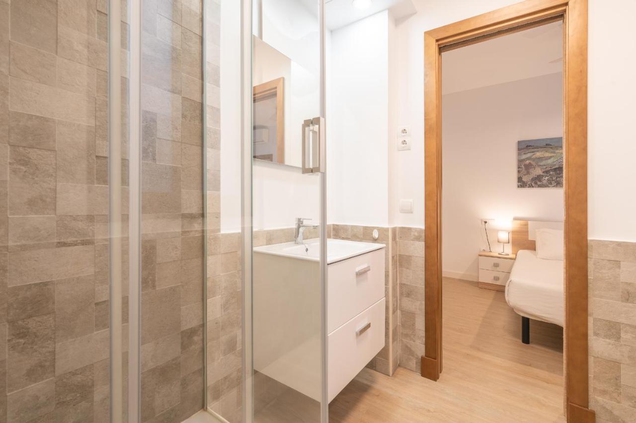 Dona Elvira Parras Apartment Malaga Bagian luar foto