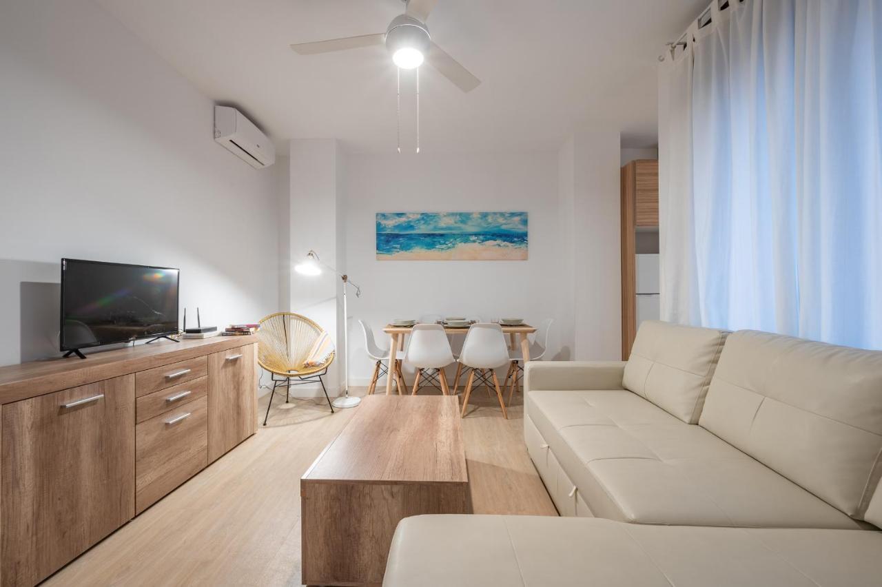 Dona Elvira Parras Apartment Malaga Bagian luar foto