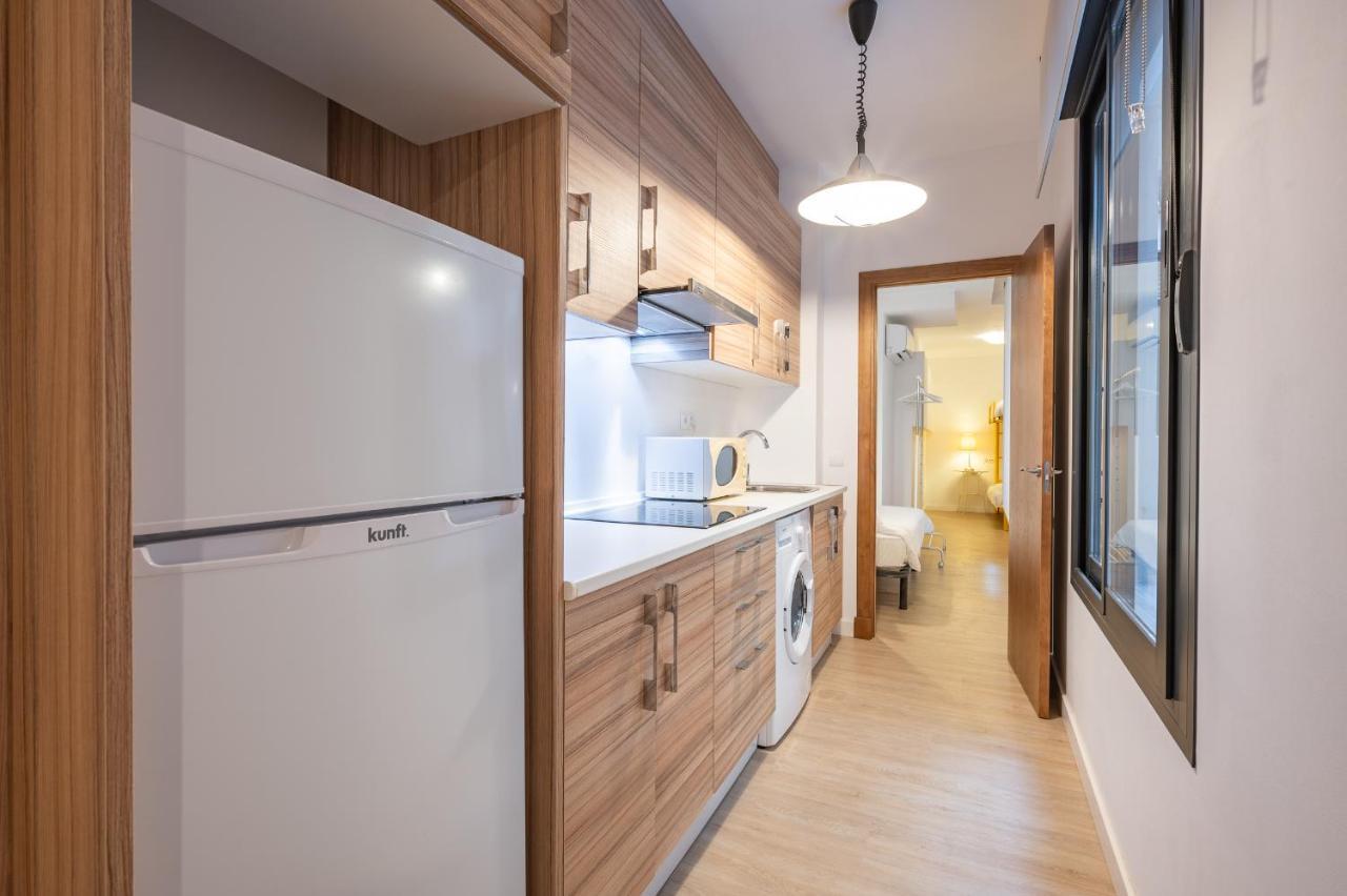 Dona Elvira Parras Apartment Malaga Bagian luar foto