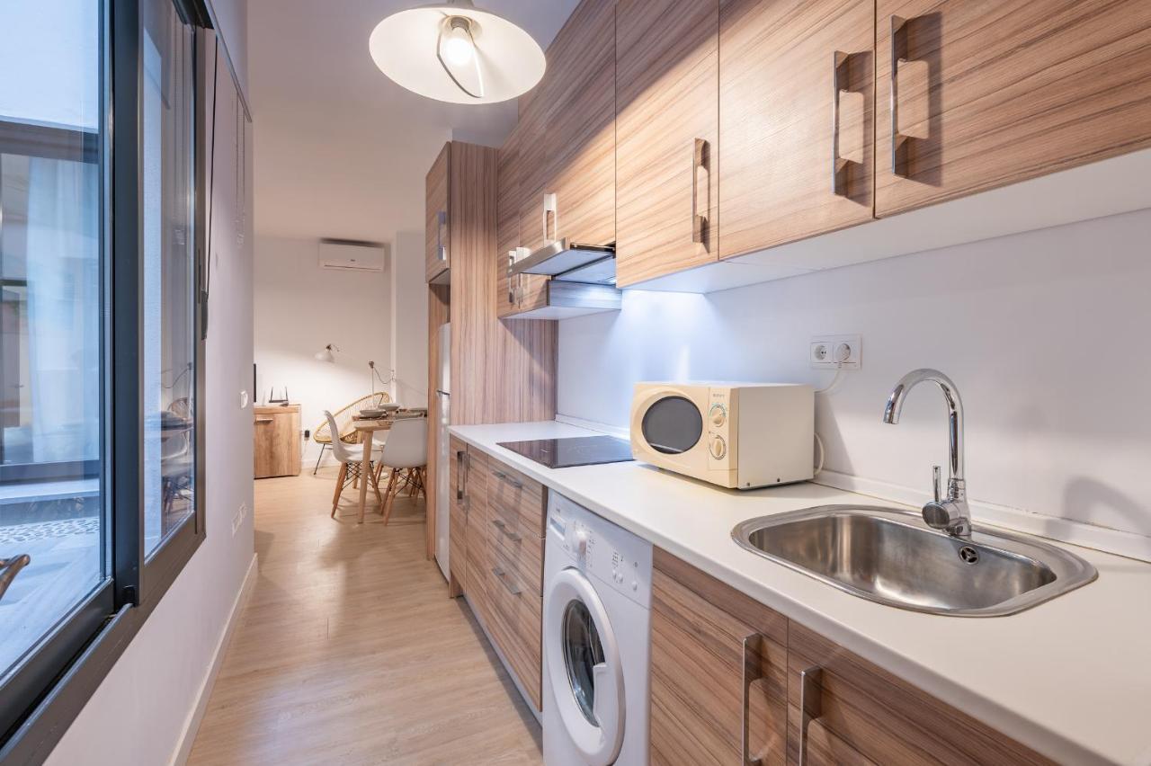 Dona Elvira Parras Apartment Malaga Bagian luar foto