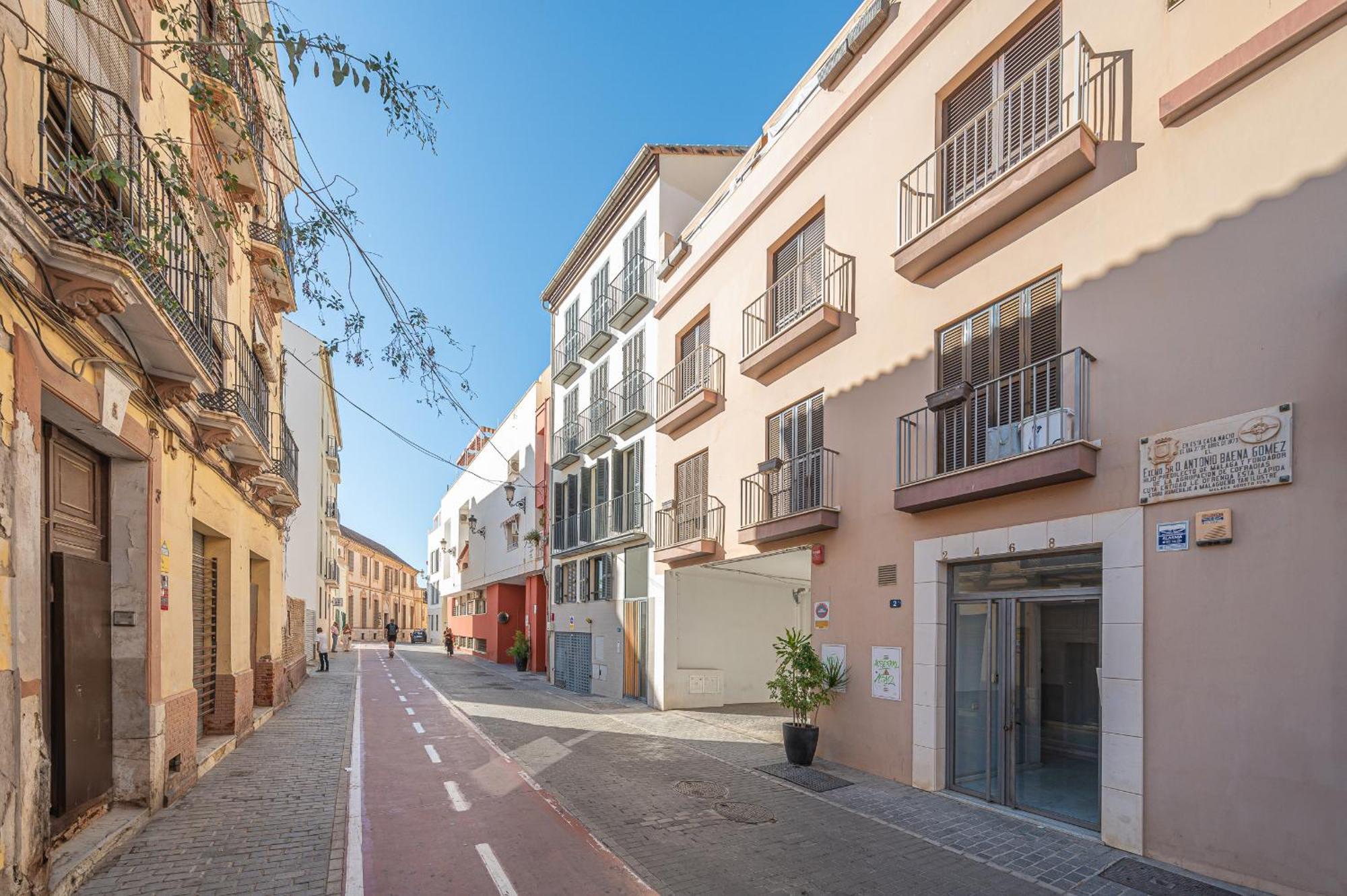 Dona Elvira Parras Apartment Malaga Bagian luar foto