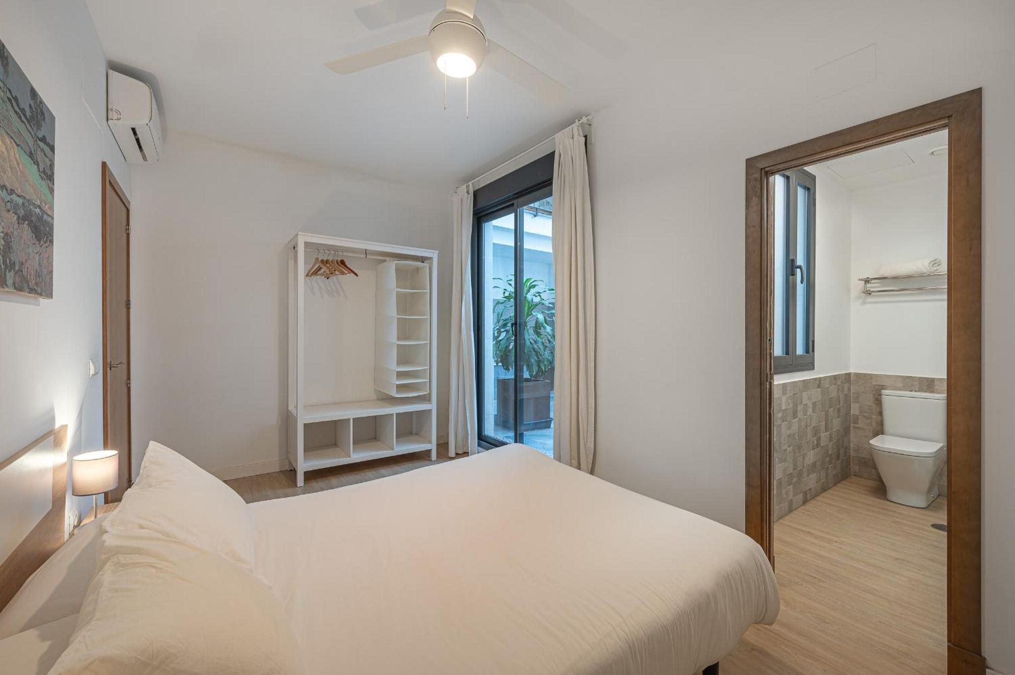 Dona Elvira Parras Apartment Malaga Bagian luar foto